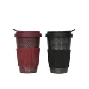 JUEGO DE 2 VASOS DE PORCELANA CON TAPA NEGRO Y VINO